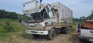 159000-บาทขายรถบรรทุกสิบล้อ hino KT 925 เครื่อง ho7c 180 แรงม้ารถพร้อมใช้งานเอกสารทะเบียนพร้อมแจ้งมอ 89 ไว้สนใจติดต่อ 091-146-4263 คุณเยี่ยม