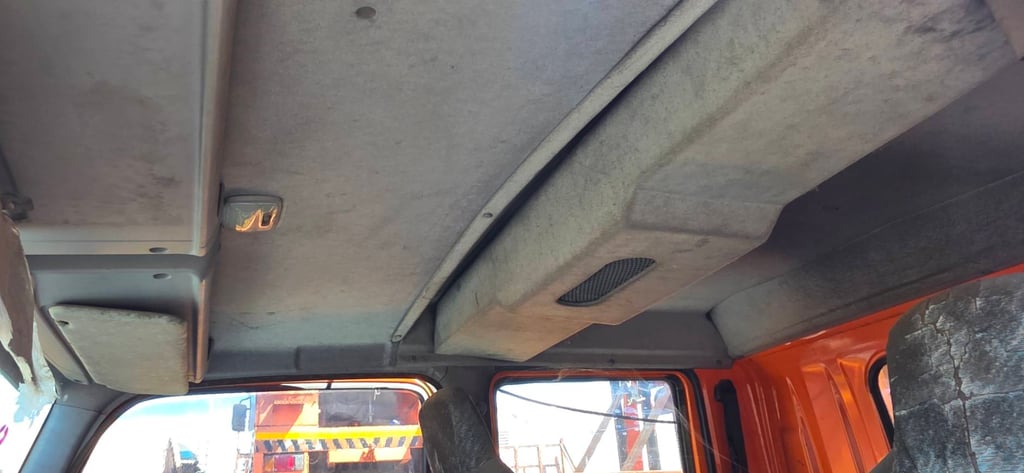 เป็นรถ isuzu 4 ประตู 130 โบอินเตอร์รถปี 57 กล่องไฟหายชุดปั๊มโซล่าหายไปแถบนึงมีทะเบียนขายตามสภาพจนี้ราคา 19,9000บาทสนใจ 091-146-4263 คุณเยี่ยม