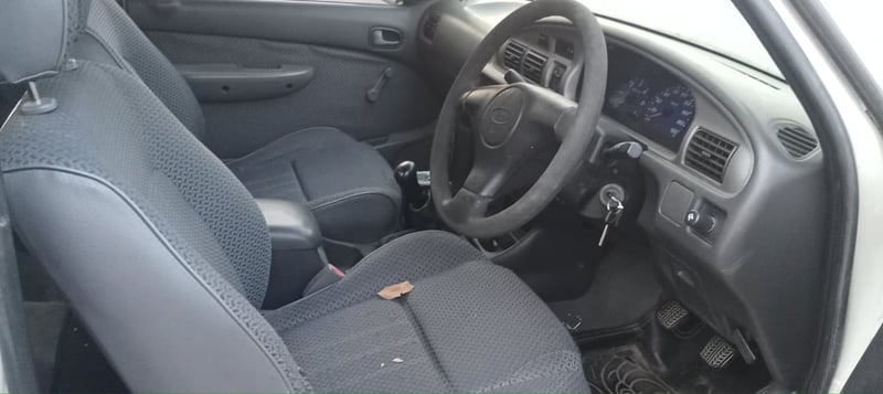 ขายรถกระบะ 4 ประตูฟอร์ดเครื่อง 2500 cc รถปี 47 รถเดิมๆมือหนึ่งป้ายแดงเอกสารทะเบียนพร้อม