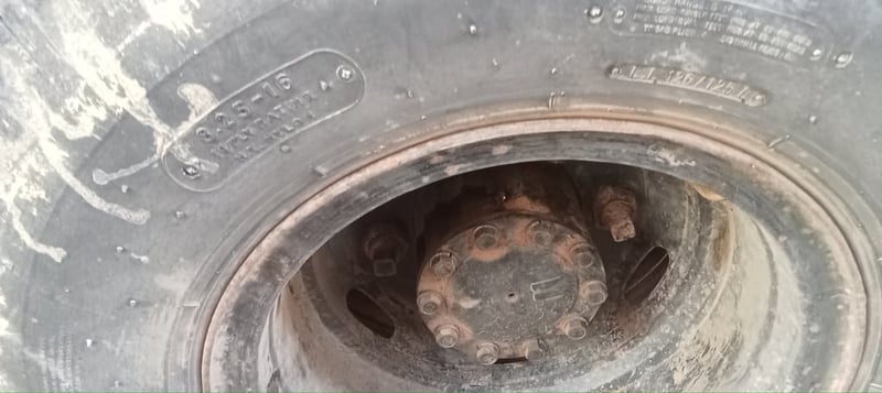 ราคา179000บาทขายรถทุก 6 ล้อ isuzu nkr 115 แรงม้าปี 32 เอกสารทะเบียนพร้อมรถพร้อมใช้งานสนใจ 091-146-4263 คุณเยี่ยม