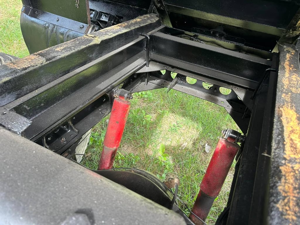 ราคา 19 5,000 บาทขายรถบรรทุก 6 ล้อดั้ม isuzu เป็น NKR เครื่อง 88 แน่นมากๆพวงมาลัยพาวเวอร์มีสโลกลางดั้มยิงหน้าเอกสารทะเบียนพร้อมสนใจ 091-146-4263