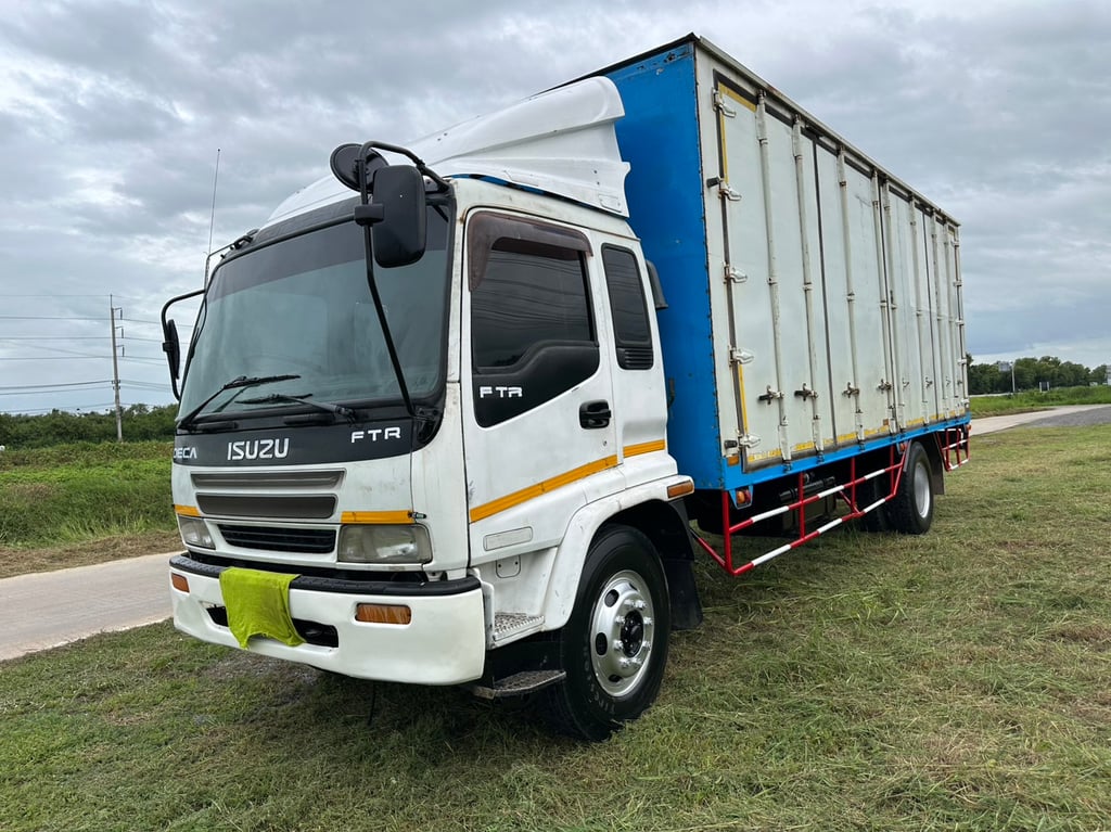ขายรถบรรทุกตู้แห้ง isuzu deca เครื่อง 200 แรงม้ายาว 7 เมตร 20 เอกสารทะเบียนพร้อม ขายรถบรรทุกตู้แห้ง isuzu deca เครื่อง 200 แรงม้ายาว 7 เมตร 20 เอกสารทะเบียนพร้อม