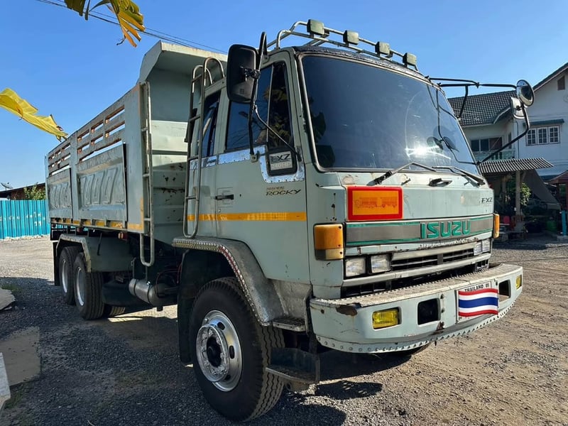 ราคา 49,0000บ.ขายรถบรรทุกสิบล้อดั้ม isuzu FXZ23NEYเครื่อง 6SD1-240แรงม้ารถปี 33 รถพร้อมใช้งานเอกสารทะเบียนพร้อมสนใจ 091-1464263