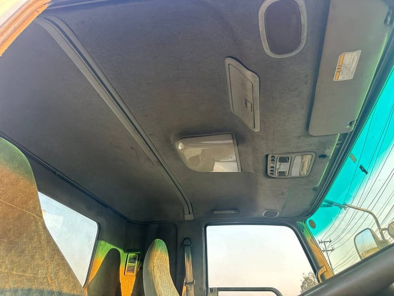  ราคา 199,000 บาทขายรถบรรทุก 6 ล้อมิตซูเครื่อง6D14 -165 แรงม้ารถปี 37 พวงมาลัยพาวเวอร์เบรคทิฟฟี่ กะบะช่องเครน  ยาว 6.40ม. กว้าง 2.42ม. เอกสารทะเบียนพร้อมสนใจ 091-146-4263