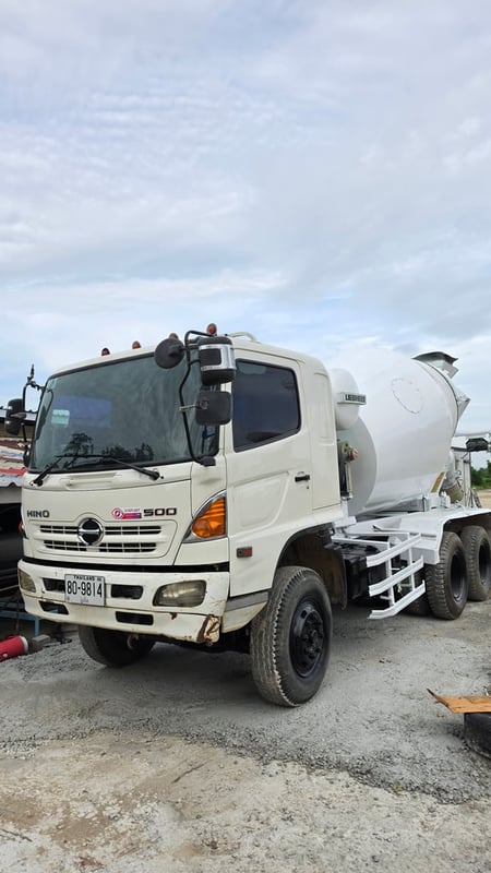 hino ปี58 โม่LIEBHERR พร้อมใช้ของเหลวใหม่หมด พร้อมใช้ hino ปี58 โม่LIEBHERR พร้อมใช้ของเหลวใหม่หมด พร้อมใช้
