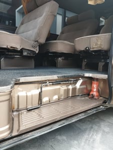 ขายรถตู้นิสสัน Ervan E24 เครื่อง TD27 สภายสวย เบาะตัวนอกแท้ หายาก