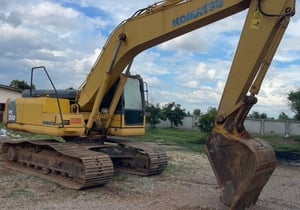 Komatsu Pc200-8 เดิมๆ เต็มทุกระบบ Komatsu Pc200-8 เดิมๆ เต็มทุกระบบ