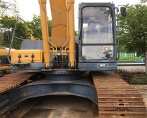 Changlin EG3335Lc-9c บูมยาว.18.เมตร เลขไมค์ 2700 ชั่วโมงใช้น้อยมาก เอกสารใบแจ้งจำหน่าย ราคา .1.650.000. บาท โทร 0817410515