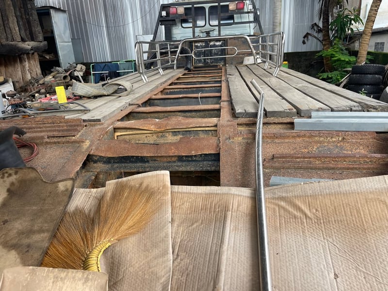 มาล่ะของดีราคาถูก ขาย ราคา 300,000 บาท Rocky 195 Bo สองเพลา เกียร์ ZF 9 Speed บิมหนา เครื่องดี เกียร์ดี พร้อมใช้ โทร 0817410515 มาล่ะของดีราคาถูก ขาย ราคา 300,000 บาท Rocky 195 Bo สองเพลา เกียร์ ZF 9 Speed บิมหนา เครื่องดี เกียร์ดี พร้อมใช้ โทร 0817410515