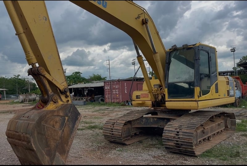 Komatsu Pc200-8 เดิมๆ เต็มทุกระบบ Komatsu Pc200-8 เดิมๆ เต็มทุกระบบ