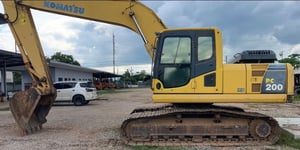 Komatsu Pc200-8 เดิมๆ เต็มทุกระบบ Komatsu Pc200-8 เดิมๆ เต็มทุกระบบ