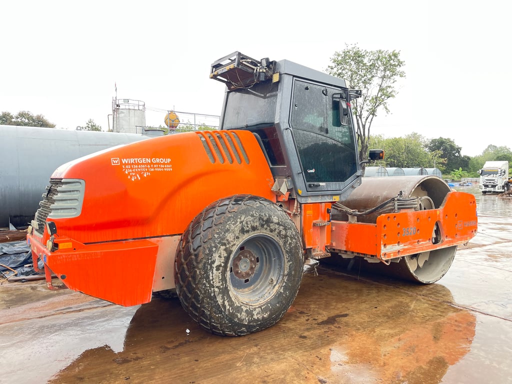 Hamm รถบด20ตันพร้อมใช้ ไมค์ 6 พันชั่วโมง ระบบเต็ม เอกสารเล่มทะเบียนพร้อมโอน ราคา 1,790,000 บาท โทร 081-7410515