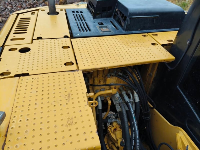 Caterpillar 313d2 Gc  มือเดียวจากห้างรถสวยเดิมๆ เอกสารชุดแจ้งจำหน่าย ขาย  1,100,000 บาท โทร 0817410515