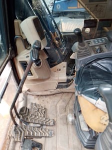 Caterpillar 320c  รถสวยเต็มพร้อมใช้ เอกสารเล่มทะเบียน ขาย 450,000 บาท โทร 0817410515