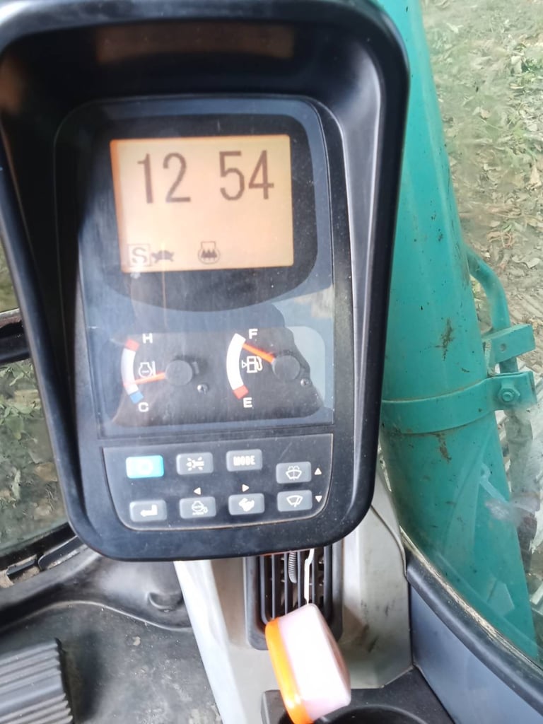 Kobelco Sk140-8 Super Xm ไมค์แท้ซ่อมศูนย์ 7,000 ชั่วโมง ระบบเต็มทุกระบบรับประกันศูนย์ เอกสารเล่มทะเบียนพร้อมเพิ่งจด ราคา 1,450,000 บาท โทร 081-7410515