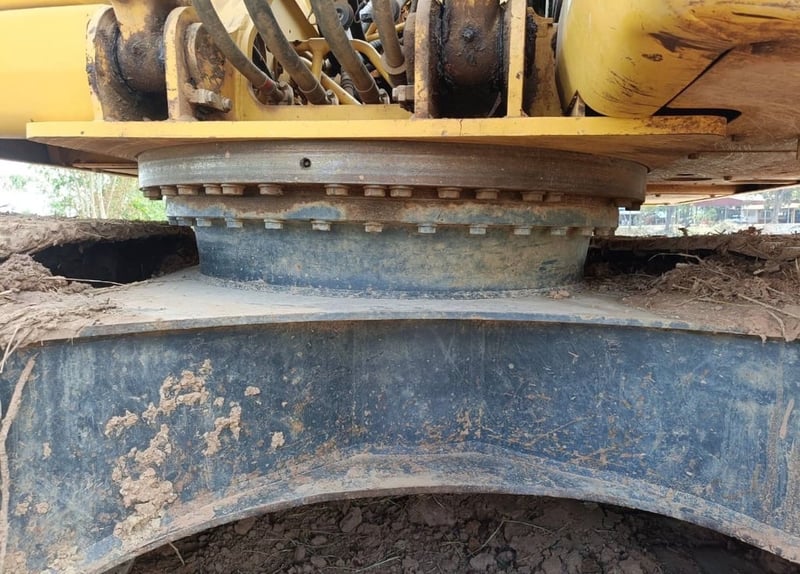 Komatsu Pc210-10 เดิม ๆ ไมค์ 9xxx ชั่วโมง ใบแจ้งจน. สวยๆ พร้อมใช้งานได้เลย ราคามา 1,300,000 บาท โทร 081-7410515