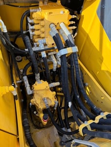 Komatsu PC130-8 เดิมๆ ไมล์ 8200 จอเหลือง มือเดียวป้ายแดงมา ราคา 880,000 บาท โทร  081-7410515