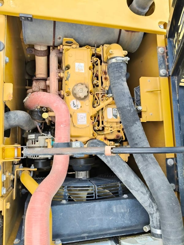 Caterpillar 313d2 Gc  มือเดียวจากห้างรถสวยเดิมๆ เอกสารชุดแจ้งจำหน่าย ขาย  1,100,000 บาท โทร 0817410515