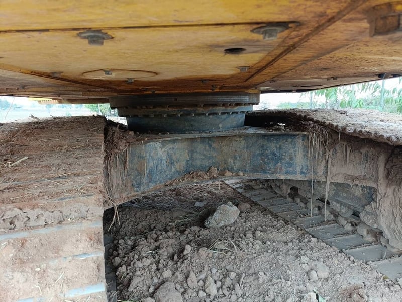 Komatsu Pc210-10 เดิม ๆ ไมค์ 9xxx ชั่วโมง ใบแจ้งจน. สวยๆ พร้อมใช้งานได้เลย ราคามา 1,300,000 บาท โทร 081-7410515