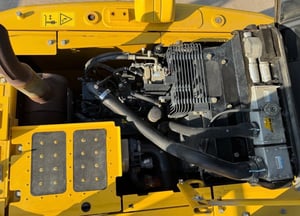Komatsu PC130-8 เดิมๆ ไมล์ 8200 จอเหลือง มือเดียวป้ายแดงมา ราคา 880,000 บาท โทร  081-7410515