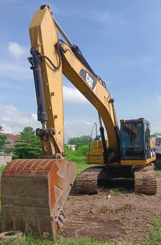 Caterpillar 320D = 650,000 บาท มือเดียวป้ายแดงขับเองดูแลเองสวยๆ เอกสารชุดแจ้งจำหน่าย0817410515