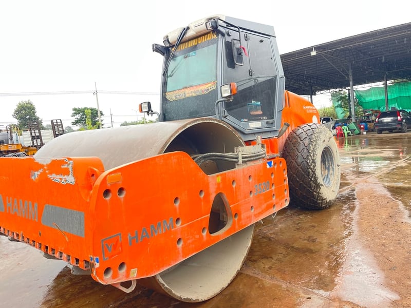 Hamm รถบด20ตันพร้อมใช้ ไมค์ 6 พันชั่วโมง ระบบเต็ม เอกสารเล่มทะเบียนพร้อมโอน ราคา 1,790,000 บาท โทร 081-7410515
