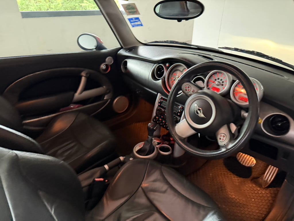 ขาย MINI COOPER S ปี 2005 (พ.ศ. 2548) ขาย MINI COOPER S ปี 2005 (พ.ศ. 2548)