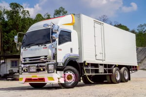 ขาย  ISUZU FVM 240แรงม้า รถบรรทุก 10ล้อ ตู้เย็น ปี2017 อุณหภูมิ -22 องศา