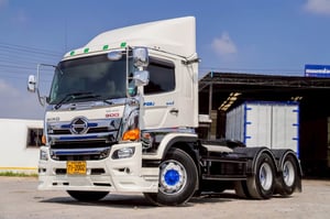 HINO FG 240แรงม้า รถบรรทุก 6ล้อ หัวลาก เฉพาะหัว ปี2023