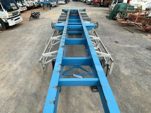 ขายด่วน! หางกึ่งพ่วงบรรทุกตู้คอนเทนเนอร์ 3 เพลา 12 ล้อ ปี 67 สภาพใหม่กริ๊บ พร้อมใช้งาน ทะเบียนกรุงเทพฯ