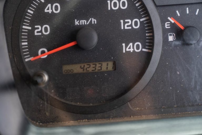 HINO FG 212แรงม้า รถบรรทุก 6ล้อ กระบะคอกสูง ปี2013 เลขไมล์น้อยกว่า 500,000 กม.