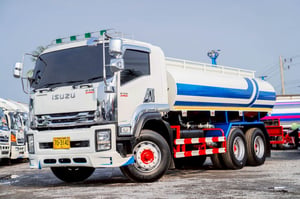 ISUZU FTR 240แรงม้า รถบรรทุก 6ล้อ บรรทุกน้ำ ปี2020