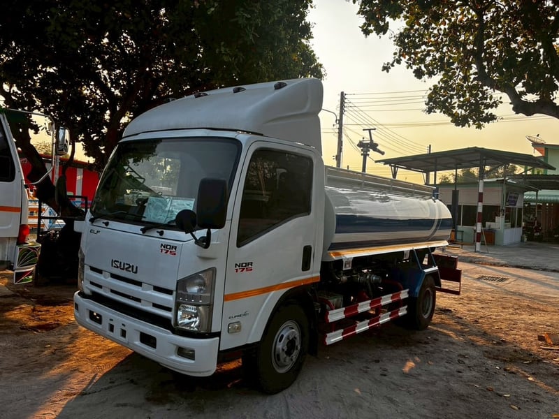 ขายด่วน! ISUZU NQR 175 แรง รถน้ำ 7,000 ลิตร จดใหม่มือแรกได้เลย สภาพพร้อมใช้