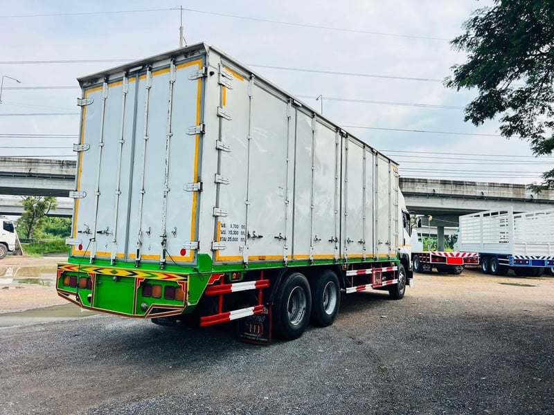 ISUZU FVM 240แรงม้า รถบรรทุก 10ล้อ ตู้แห้ง ปี2014