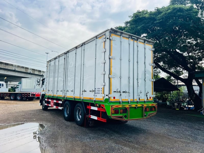 ISUZU FVM 240แรงม้า รถบรรทุก 10ล้อ ตู้แห้ง ปี2014