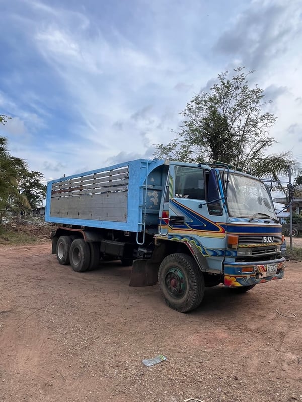 ขายรถ 10 ล้อ Isuzu รุ่น ร๊อกกี้ (เจ้าของขายเอง) ขายรถ 10 ล้อ Isuzu รุ่น ร๊อกกี้ (เจ้าของขายเอง)