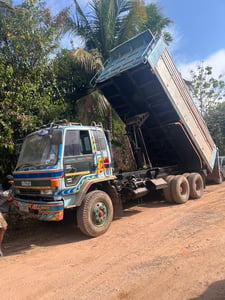 ขายรถ 10 ล้อ Isuzu รุ่น ร๊อกกี้ (เจ้าของขายเอง)