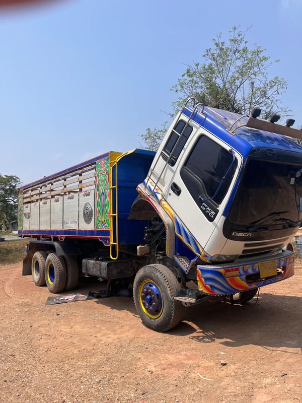ISUZU FXZ 270แรงม้า รถบรรทุก 10ล้อ ดั้มพ์ ปี2000