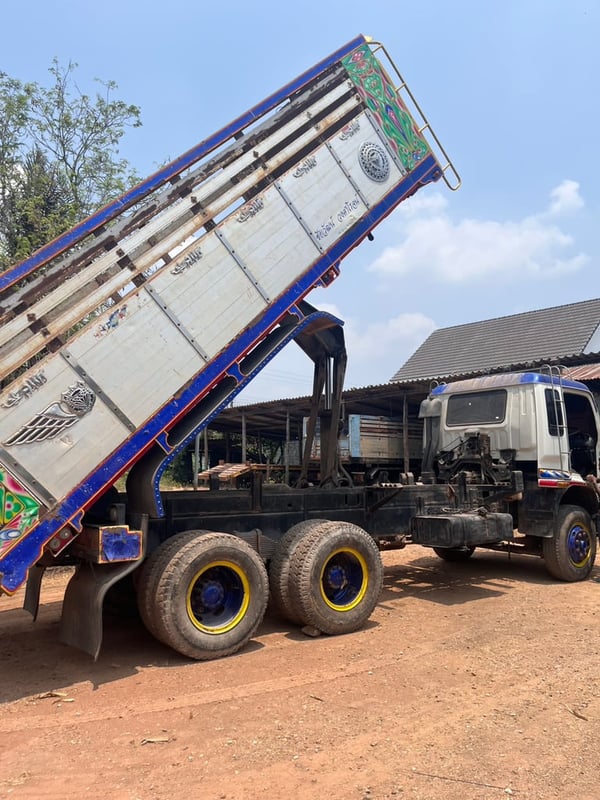 ISUZU FXZ 270แรงม้า รถบรรทุก 10ล้อ ดั้มพ์ ปี2000