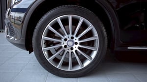 💎 Mercedes-Benz GLC 250d 4MATIC ปี 2017 | SUV หรู ขับเคลื่อน 4 ล้อ 💎 ⚡️ ดีไซน์สปอร์ต พร้อมสมรรถนะเหนือระดับ ⚡️