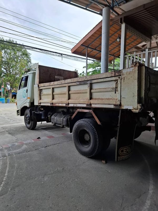 HINO Km777 117แรงม้า รถบรรทุก 6ล้อ ดั้มพ์ ปี1989 เลขไมล์น้อยกว่า 500,000 กม.