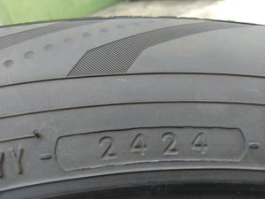 ยาง225 60 18 สภาพพอใช้ครับ