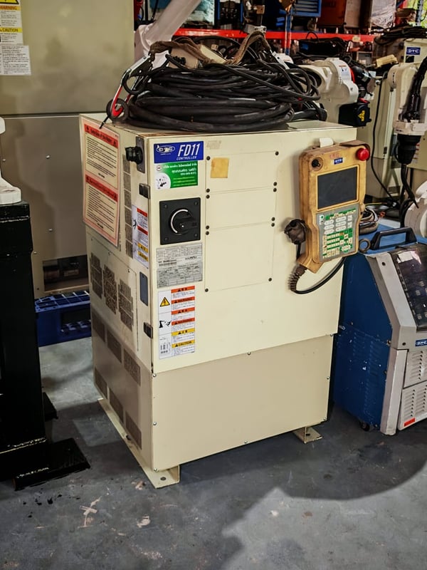 หุ่นยนต์เชื่อม OTC FD-B4 