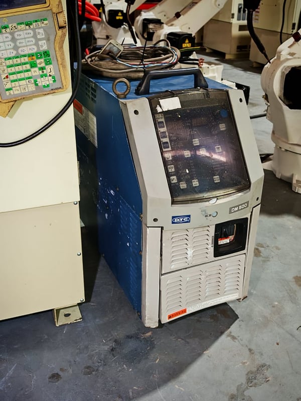 หุ่นยนต์เชื่อม OTC FD-B4 