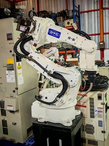 หุ่นยนต์เชื่อม OTC FD-B4 