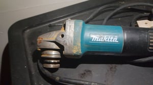 เครื่องเจียร Makita รุ่น 9553B