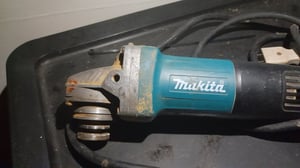 เครื่องเจียร Makita รุ่น 9553B