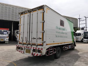 ISUZU  FRR210 FRR90LSXXU 210แรงม้า รถบรรทุก 6ล้อ ตู้แห้ง ปี2019 เลขไมล์น้อยกว่า 100,000 กม. (ทะเบียน 71-0182)