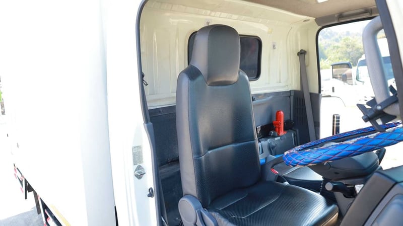 ISUZU NLR130 NLR85EXXXU 130แรงม้า รถบรรทุก 4ล้อ ตู้แห้ง ปี2023