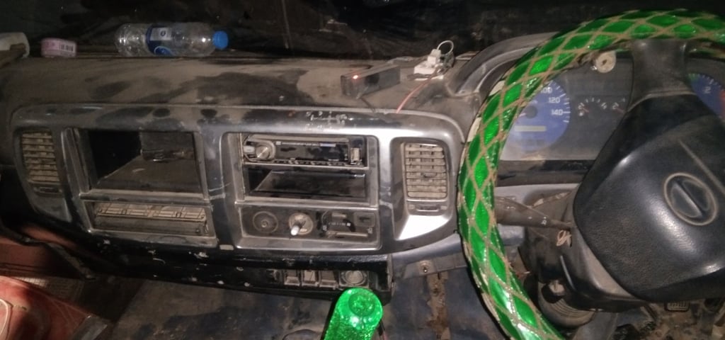 HINO HINO MIEGA FM FM2PNPD 314แรงม้า รถบรรทุก 10ล้อ กระบะคอกสูง ปี2011 HINO HINO MIEGA FM FM2PNPD 314แรงม้า รถบรรทุก 10ล้อ กระบะคอกสูง ปี2011